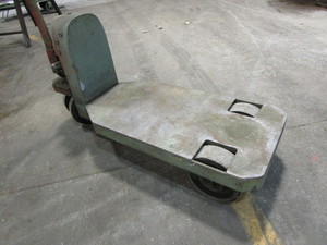 lot 157 image: Yale Pallet Cart