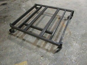 lot 173 image: Pallet Dolly