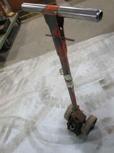 lot 176 image: Nutting Skid Jack