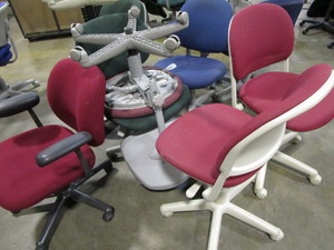 lot 200 image: Roller Office Chairs, Qty 12