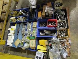 lot 226 image: Hangers, Arbors, Clamps