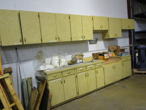 lot 292 image: Cabinets