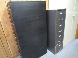 lot 369 image: Filing Cabinets