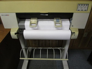 lot 371 image: HP Design Jet Printer
