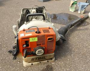 Stihl BR400 backpack blower