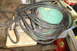 Miller Welder with Tecumseh engine - only has one lead