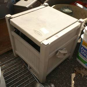 Garden hose reel box