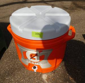 Like new Gatorade cooler