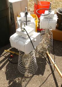 3 commercial warehouse lights 120V