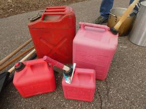 Lot of 4 gas cans