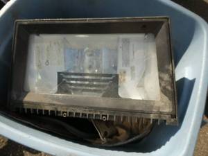2 commercial light fixtures