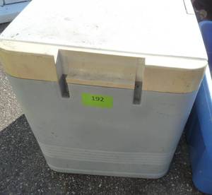 Igloo Koolmate 36 - electric - heats and cools