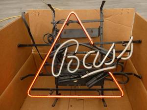 Bass Ale neon sign - only the triangle lights up
