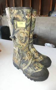 Rocky size 13 camo waterproof boots