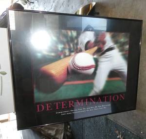 Lot of framed posters and a canvas picture