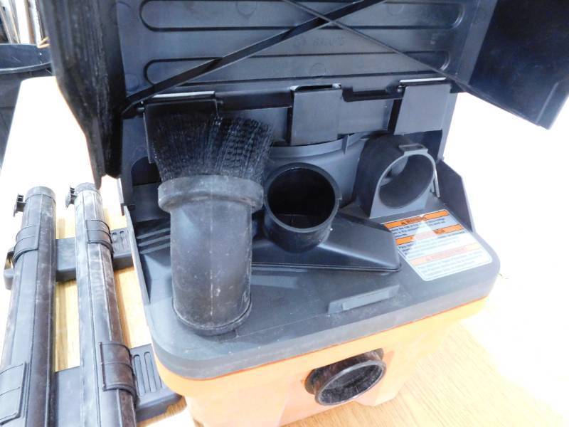 lot 85 image: RIDGID 4.5 Gallon 5.0-Peak HP ProPack WetDry Shop Vacuum with Fine Dust Filter, Expandable Hose and Accessories
