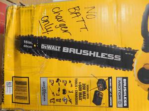 lot 5 image: DEWALT 16 in. 60V MAX Lithium-Ion Cordless FLEXVOLT Brushless Chainsaw with Charger Included