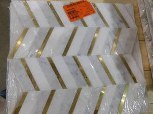 lot 81 image: (13) Jeffrey Court Dreamcicle White 11.875 in. x 11.875 in. Chevron MarbleGold Metal Floor and Wall Mosaic Tile