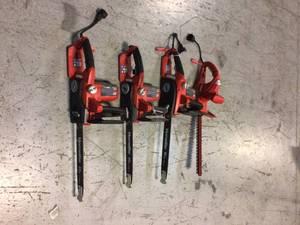 lot 70 image: MIX LOT OF HOMELITE SAW Customer Returns See Pictures