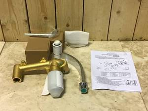 lot 79 image: Single-Handle Wall Mount Bathroom Faucet in Polished Chrome Customer Returns See Pictures