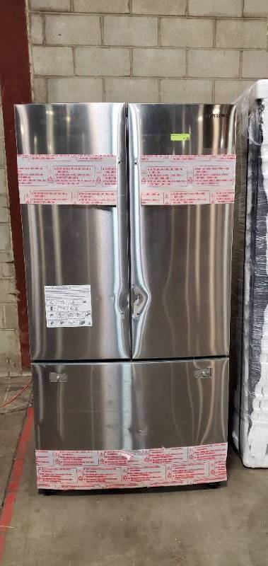 Samsung 28.2 cu. ft. French Door Refrigerator in Stainless Steel (Scratch & Dent) - 1 Year Warranty