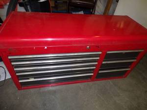 lot 13 image: Craftsman Tool Box with 8 Drawers and Key