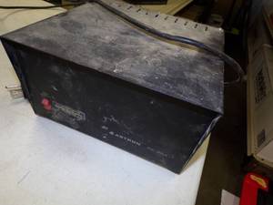 lot 22 image: Power Inverter