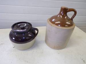 lot 38 image: Vintage Jug with Cookie Jar