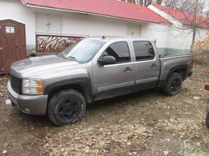 2008 Chevrolet Silverado Z71 4x4 Crew Cab Vortec 8 cyl 143,768 Miles