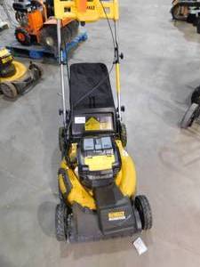 DEWALT 21.5 in. 20-Volt MAX Lithium-Ion Cordless Battery Walk Behind Self Propelled Mower