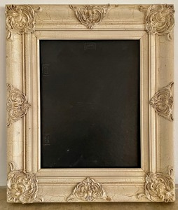 lot 66 image: Ornate Frame