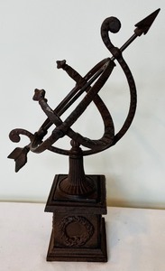 lot 84 image: Weathered Metal Decor
