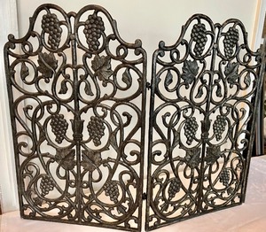 lot 74 image: Fantastic Fireplace Screen