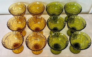 lot 124 image: 12 Green and Amber Desert Cups