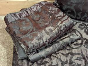 lot 175C image: Brown King Bed Linens