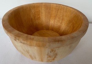 lot 108 image: Beautiful Wooden Serving Utensils