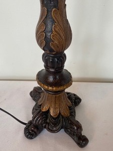 lot 200 image: Decorative Table Lamp