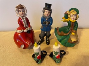 lot 219 image: Festive Figurines