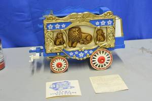 1979 Jim Beam Circus Wagon. Bourbon is new and sealednever been opened roughly 44 years old. Rare Jim Beam Circus Wagon Decanter