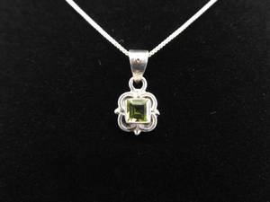 .925 Sterling Silver Square Cut Peridot Pendant Necklace