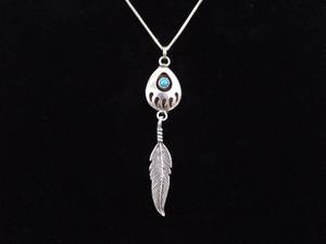 .925 Sterling Silver Pawnee Bear Claw Feather Turquoise Pendant Necklace