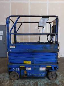 Upright Scissor Lift