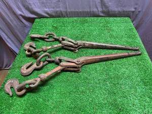 lot 57 image: Chain Binders
