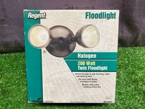 lot 82 image: New Halogen 200 Watt Twin Floodlight