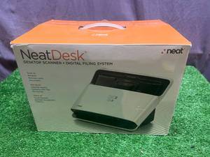 lot 92 image: New Neat Desk