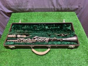 lot 110 image: Vintage Clarinet
