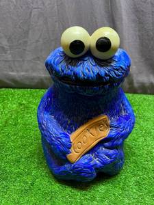 lot 123 image: Cookie Monster Cookie Jar