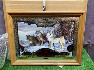 lot 139 image: Old Milwaukee The Timber Wolves Wildlife Series 5