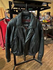 lot 146 image: Wilson Size M Leather Jacket