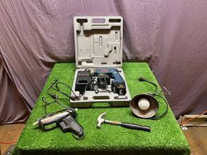lot 153 image: Ryobi 12V Cordless Drill & Tools